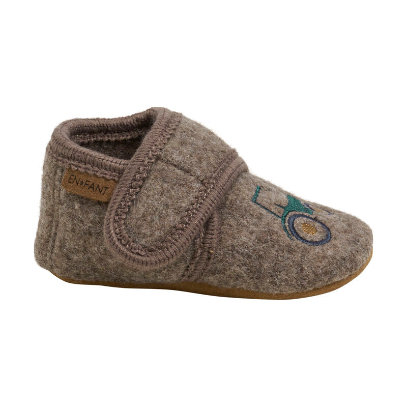 De heerlijke slofjes van Enfant gemaakt van 100% wol.