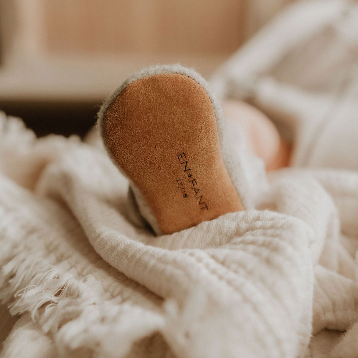 zool Babyslofjes wool sand melange enfant