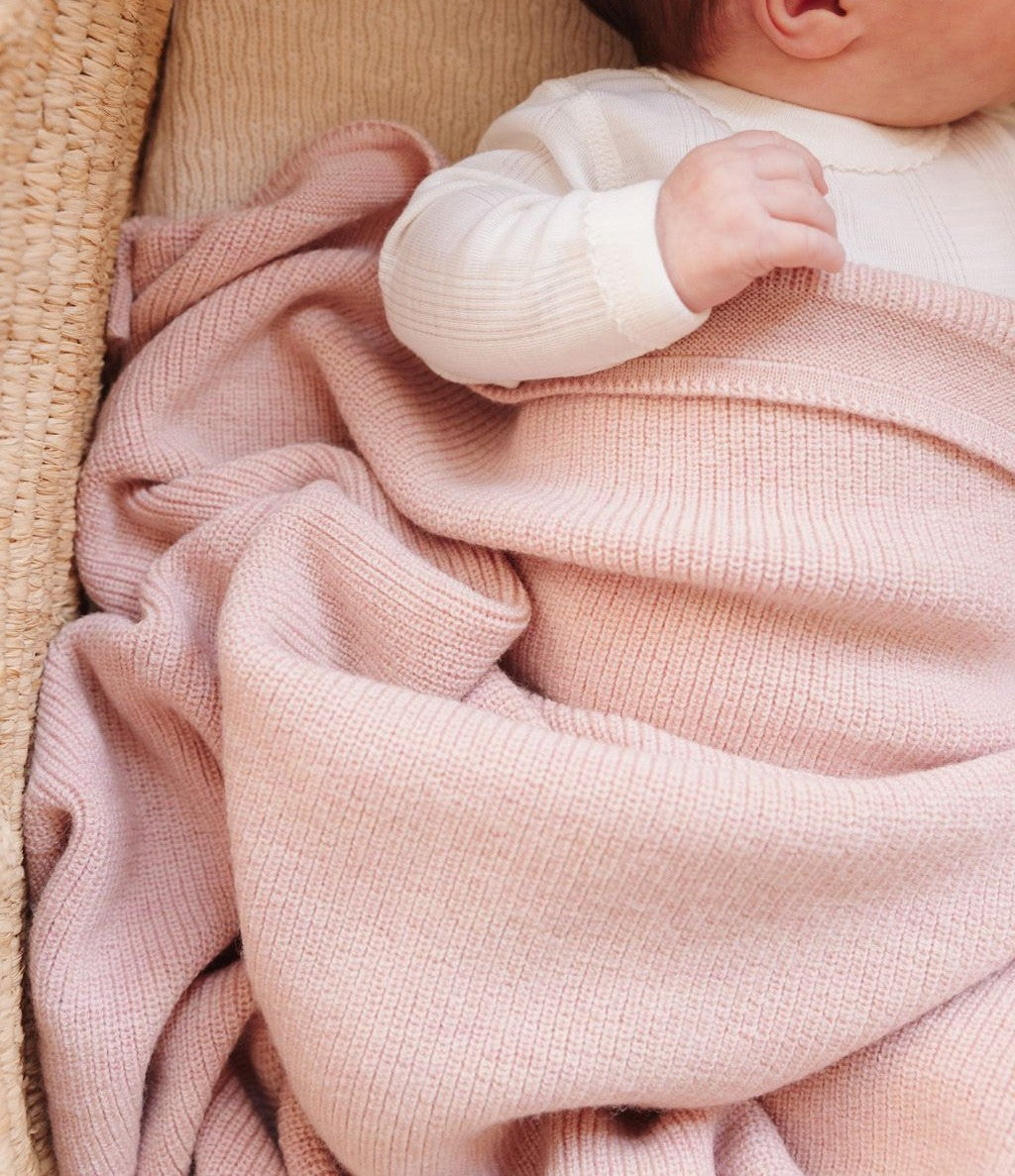 kindje om de Blanket felix powder hvid