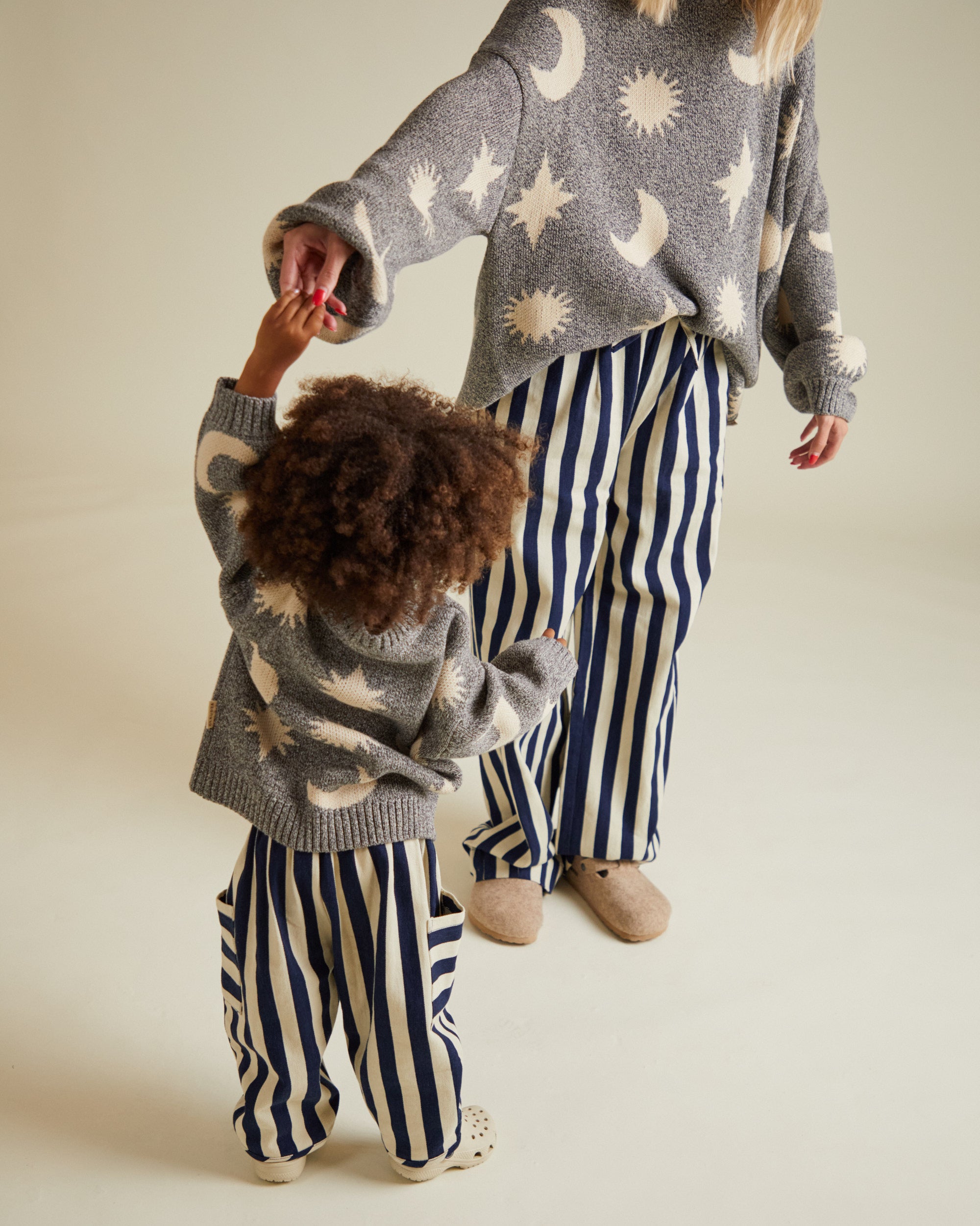 Cozmo sweater moon star