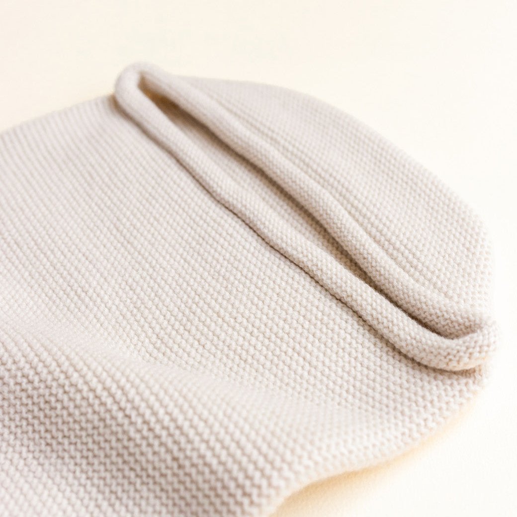 Cocoon voor baby's in de kleur Cream van HVID 3.