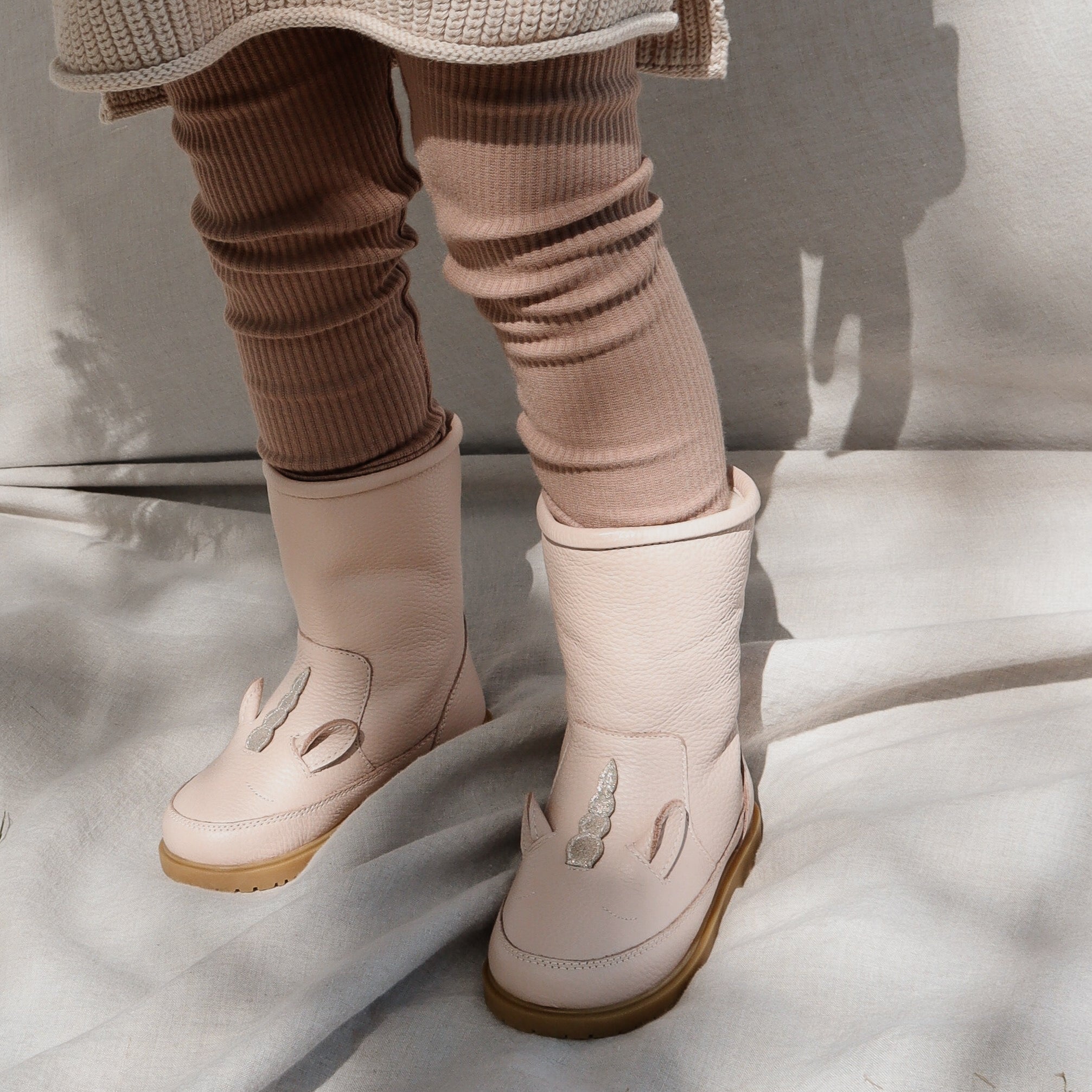 Leren boots voor kinderen met op de punt een unicorn van Donsje