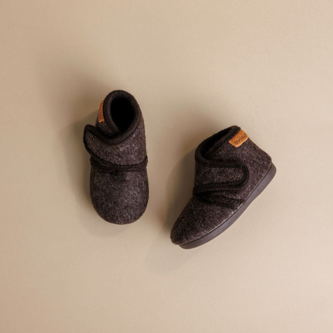 Enfant slof harde zool chocolate