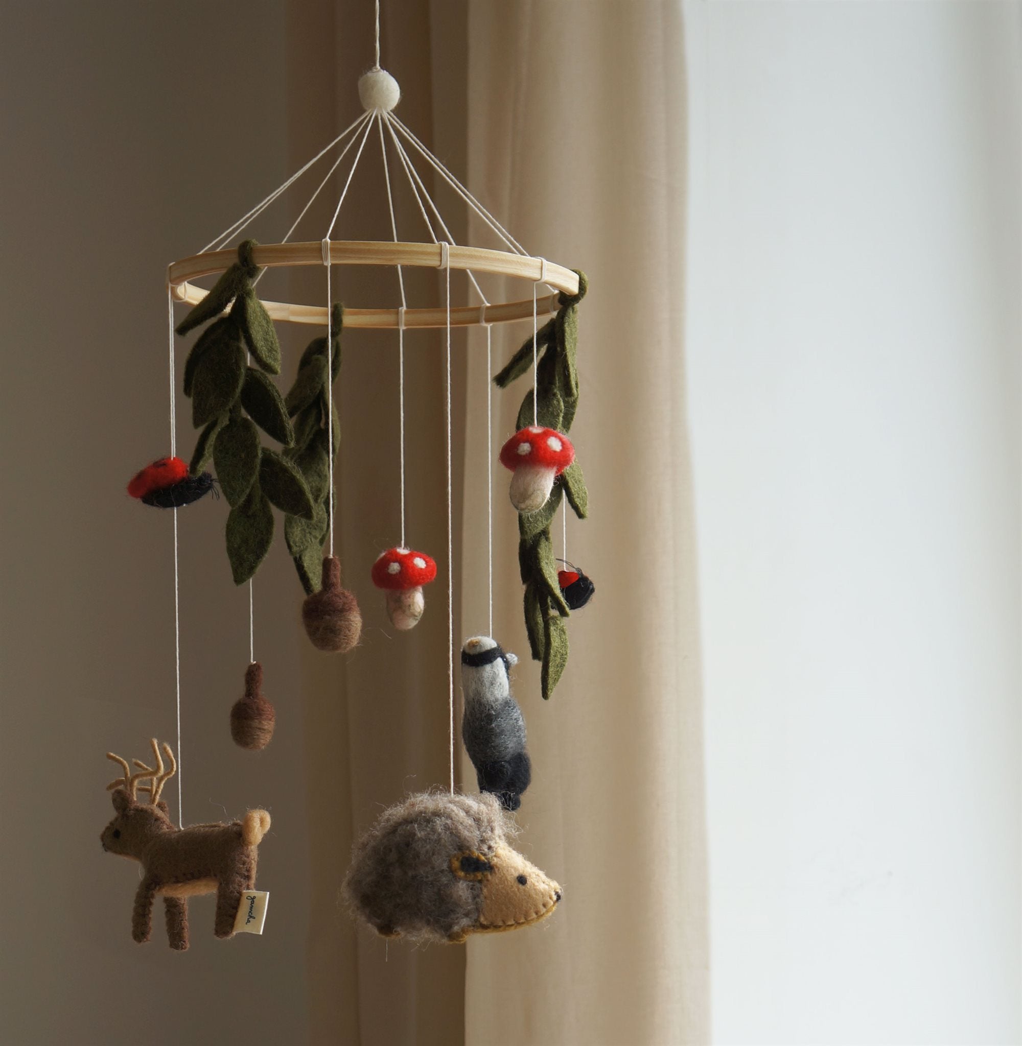 Gamchacribmobilemushroomladybug