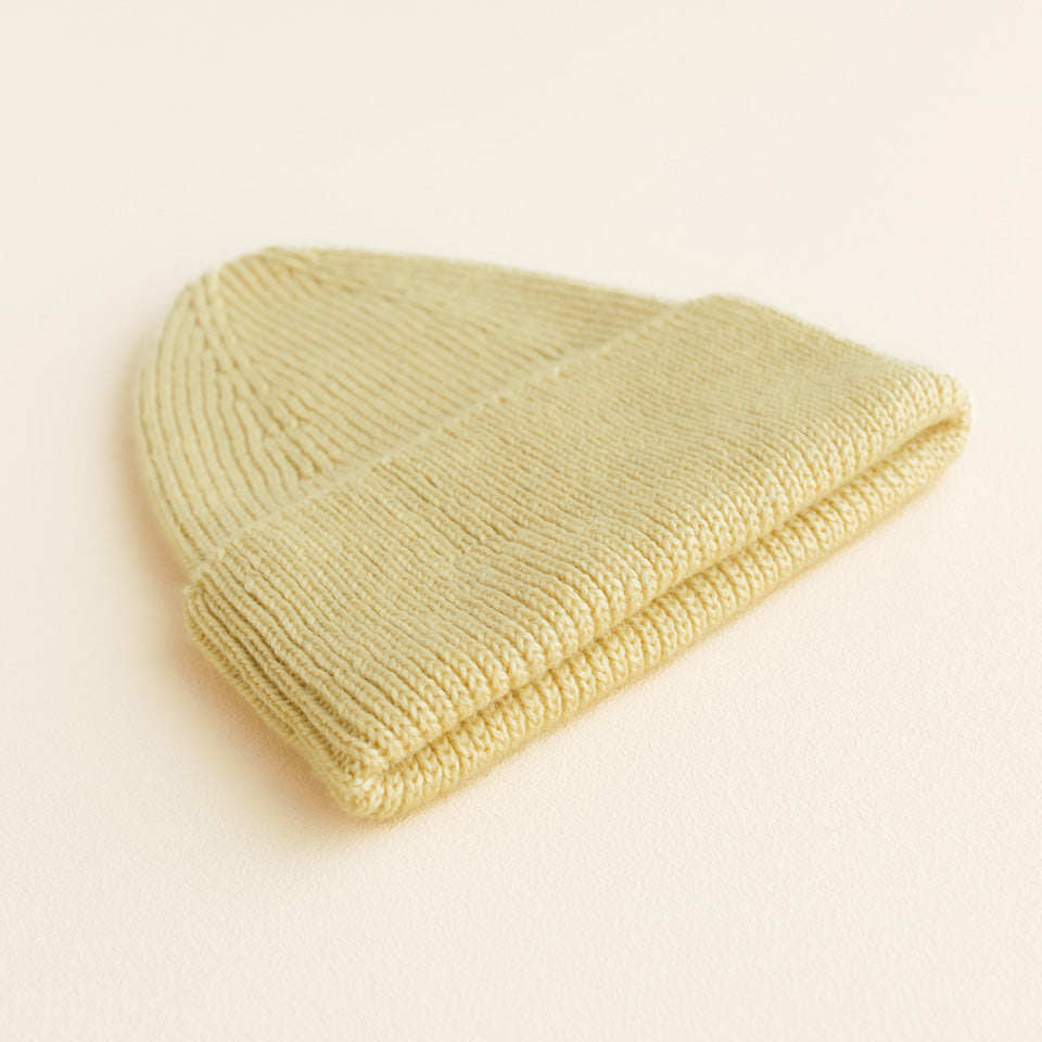 Beanie light yellow