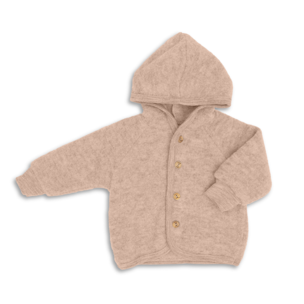 Een sand kleurig jasje van wol voor babies en kinderen