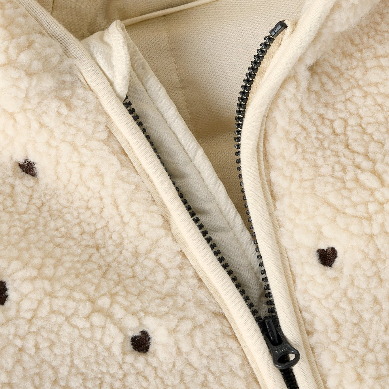 Lil Atelier hartjes jasje turtledove kids detail