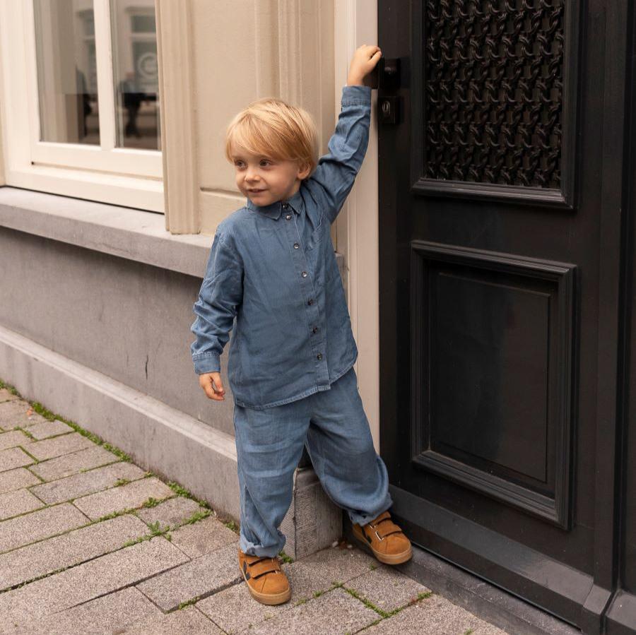 Oversized shirt denim lifestyle