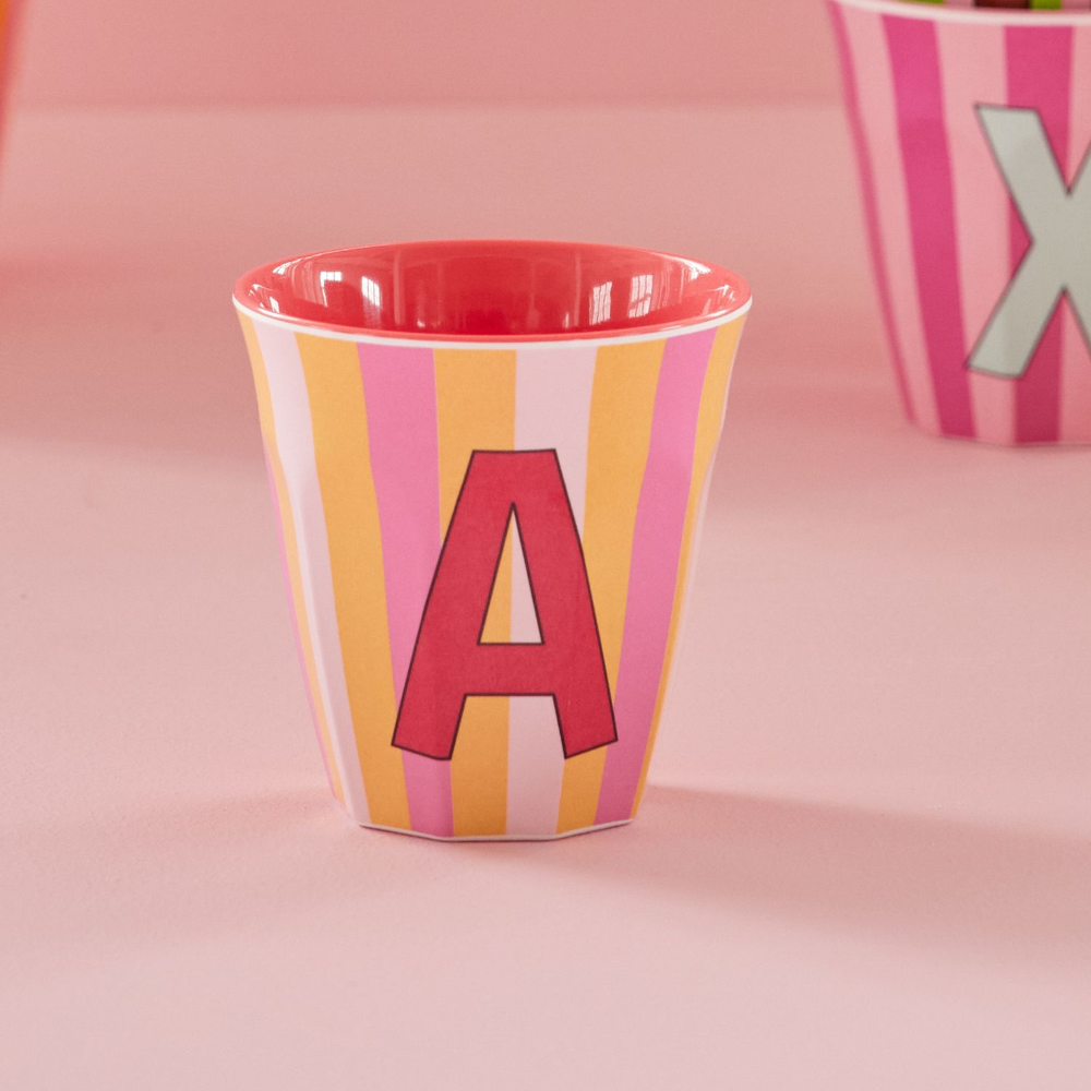 Rice beker met A erop