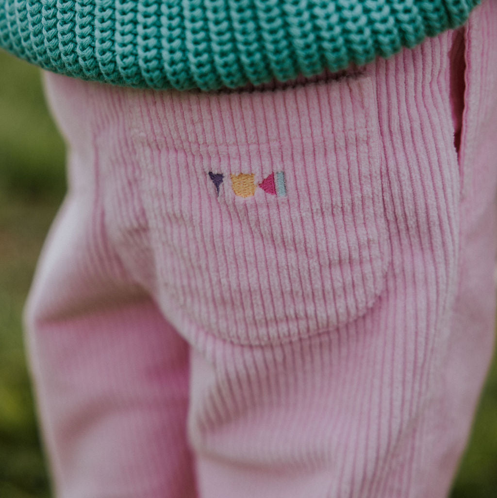 Yuki Trousers Beau BUBBLE GUM PINK detail achterkant