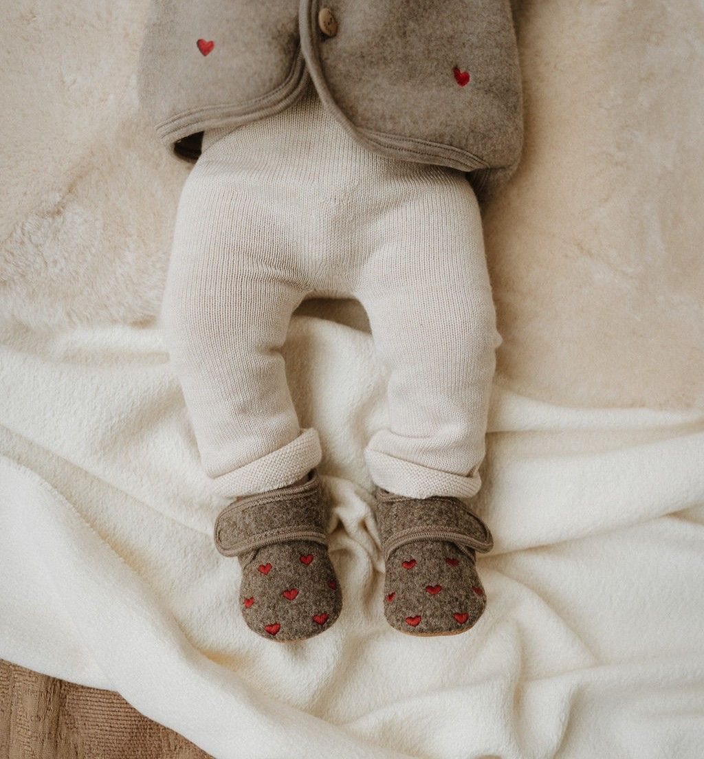 Babyslofjes hartjes limited edition walnoot - Charly's