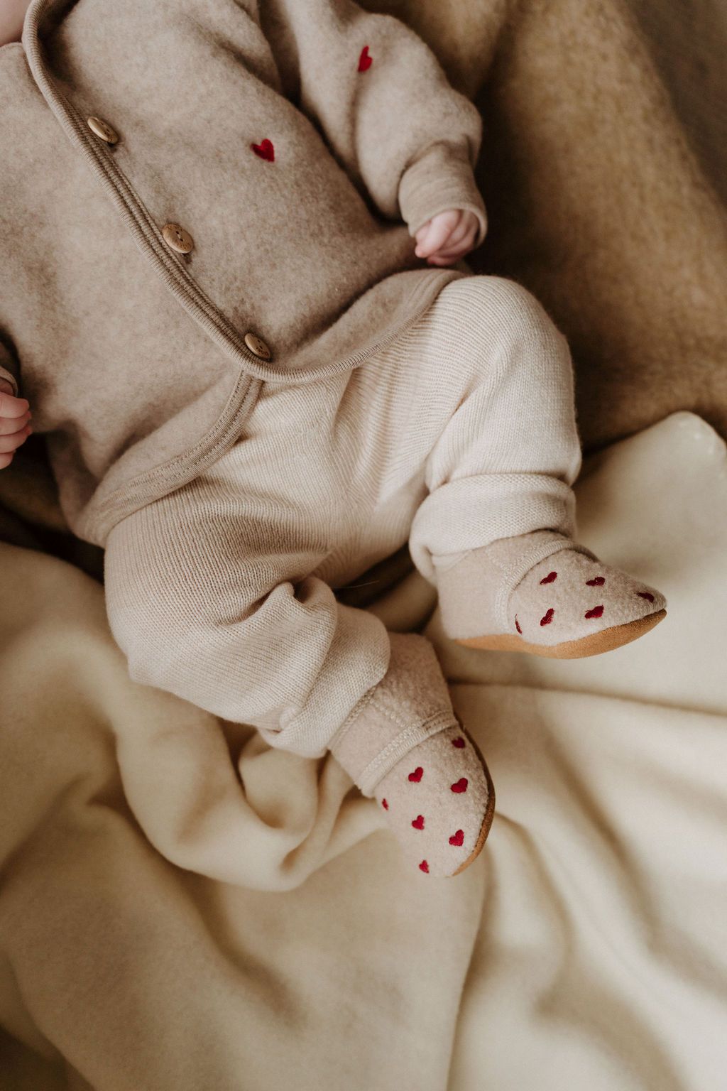 Jasje wolfleece hartjes sand limited edition - Charly's