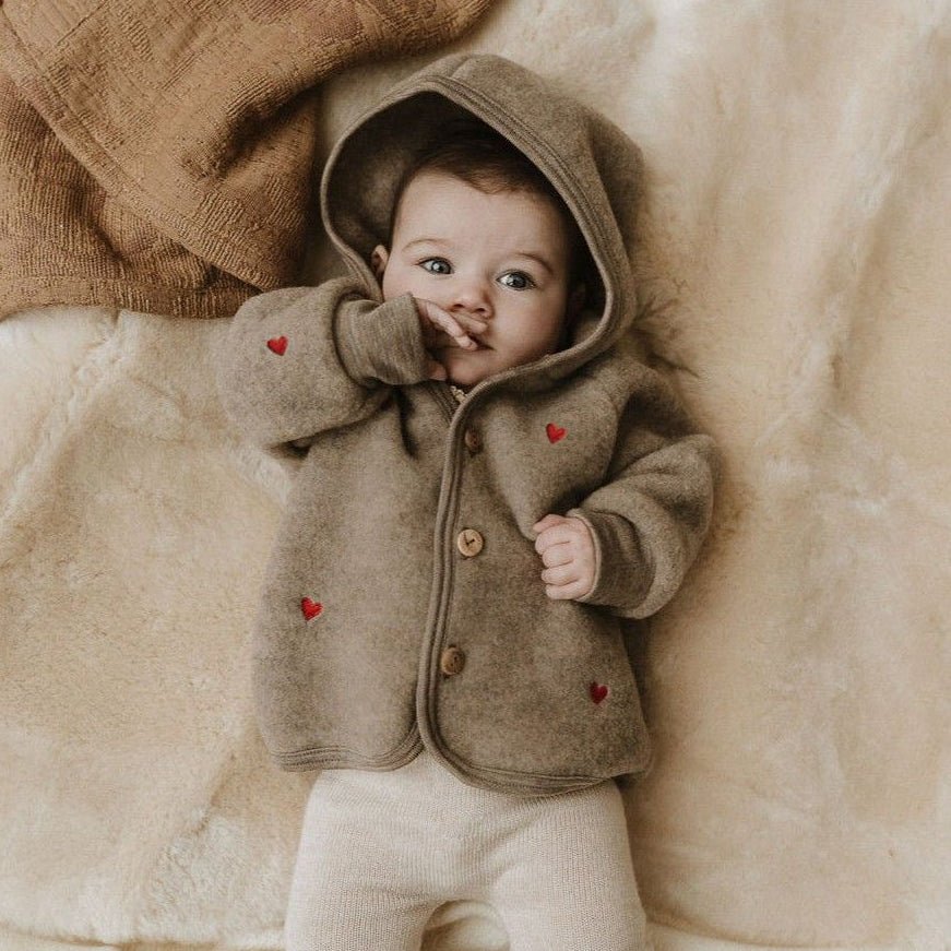 Jasje wolfleece hartjes walnoot limited edition - Charly's