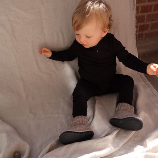 Legging voor baby's en kinderen in het zwart van Mar Mar Copenhagen.