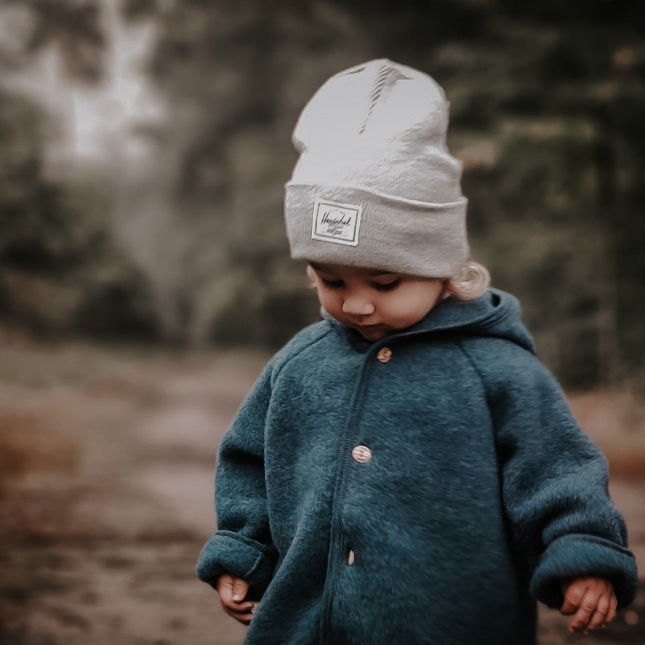 Beanie muts voor baby's in de kleur grijs van Herschel.