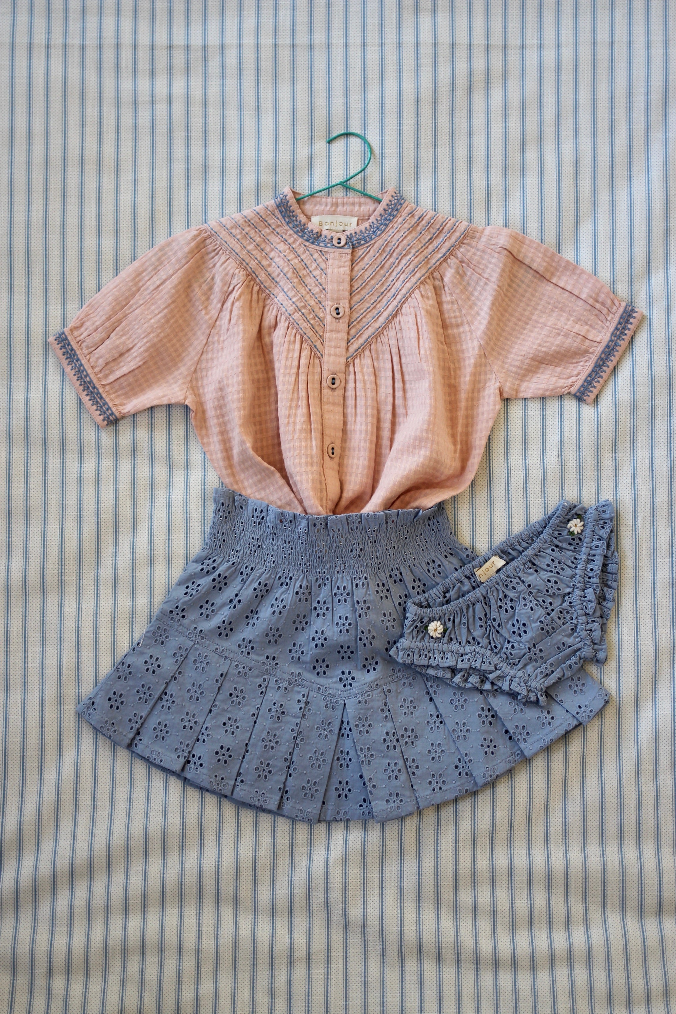 Bonjour Diary ESSENTIAL BLOUSE Light pink organic seersucker voile