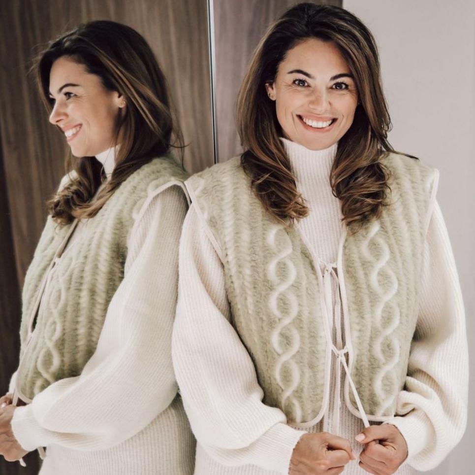 Alwero gilet vero pistaccio flatlay