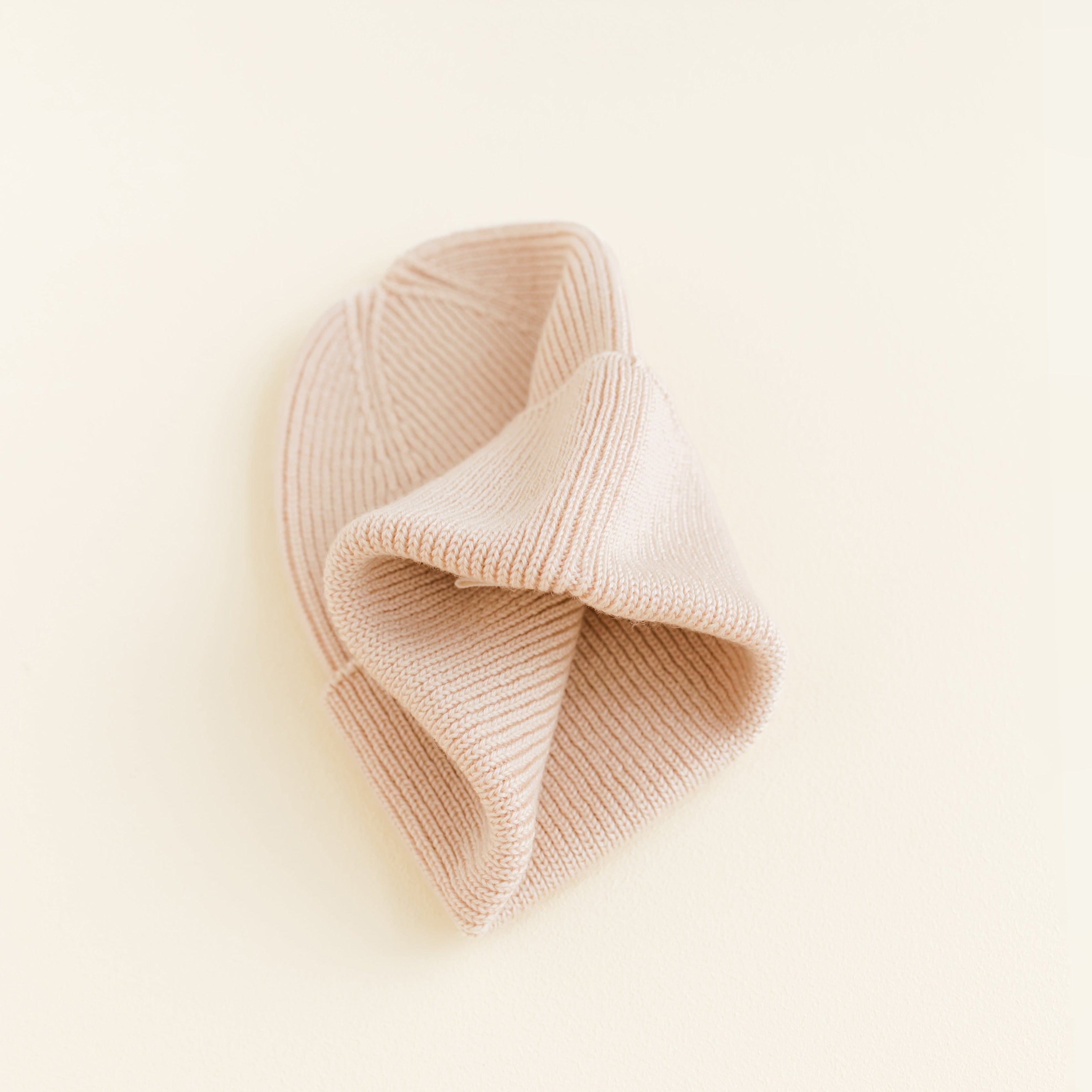 Oath beanie gebreide voor newborns van HVID.