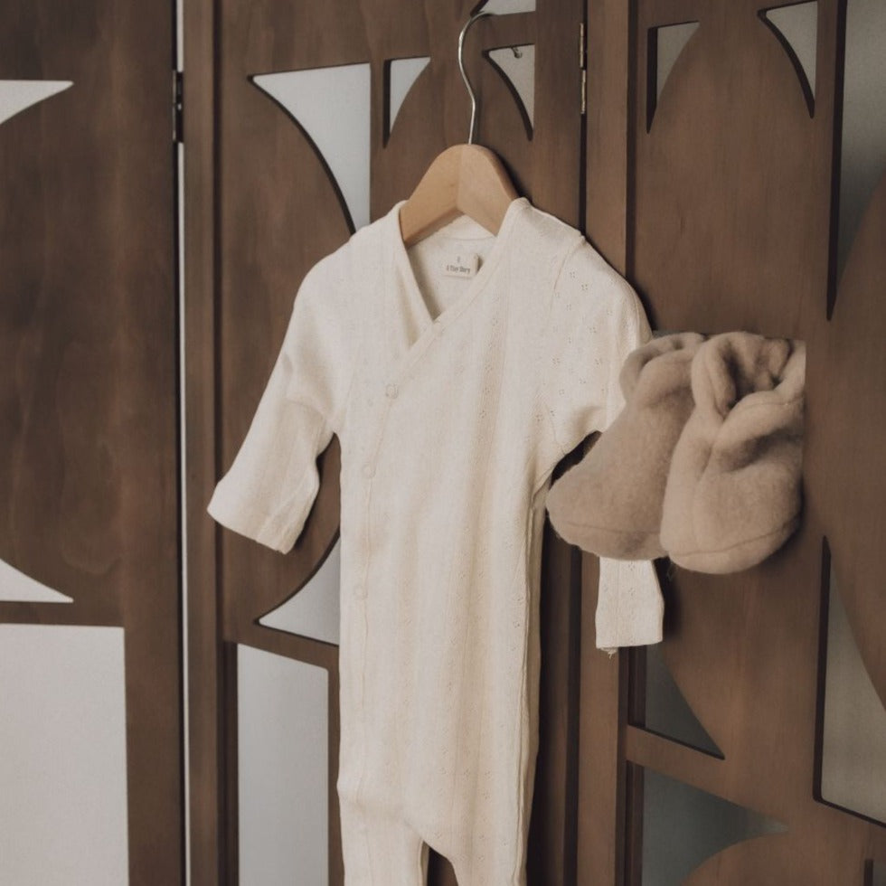 Babyslofjes Newborn Merinowol Alwero lifestyle.