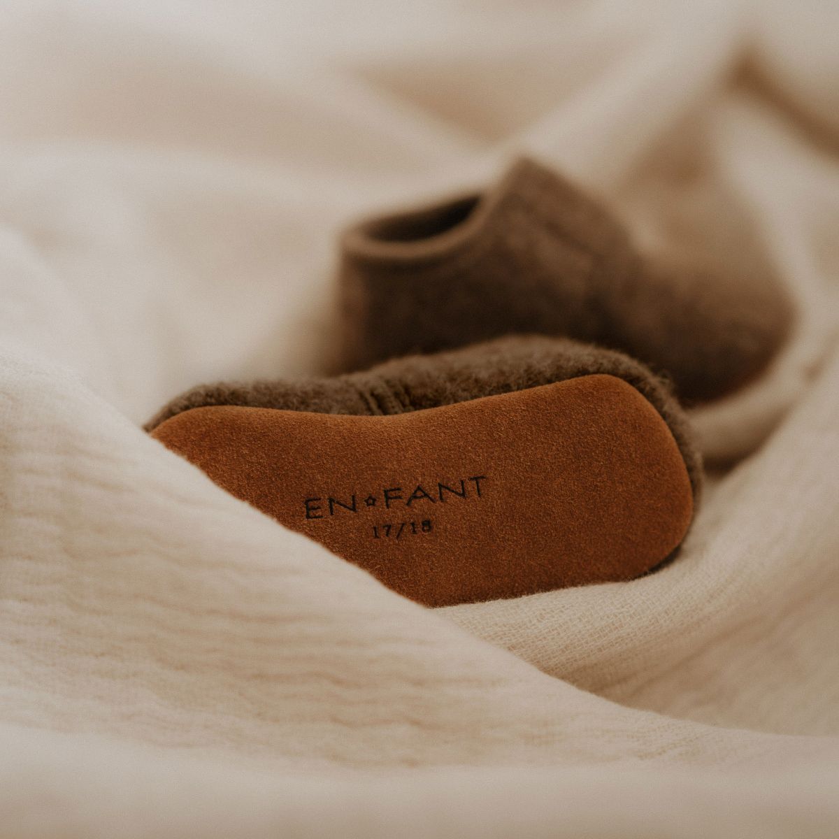 Onderzijde Babyslofjes wool bruin enfant