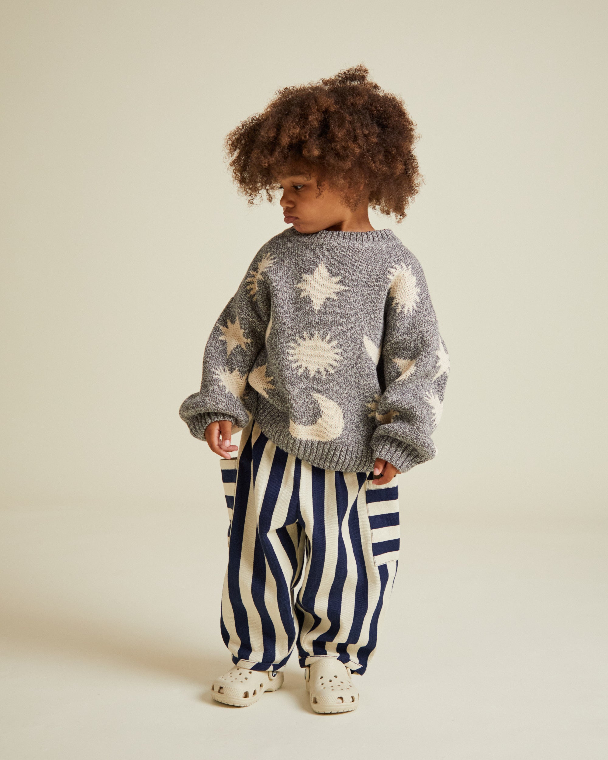 Cozmo sweater moon star