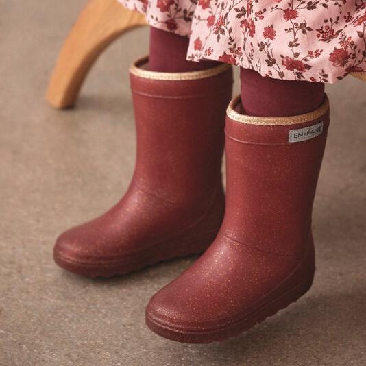 Thermoboots metallic andorra Enfant voorzijde lifestyle.