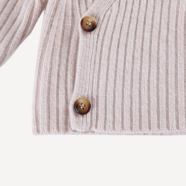 Elo cardigan soft blush close up