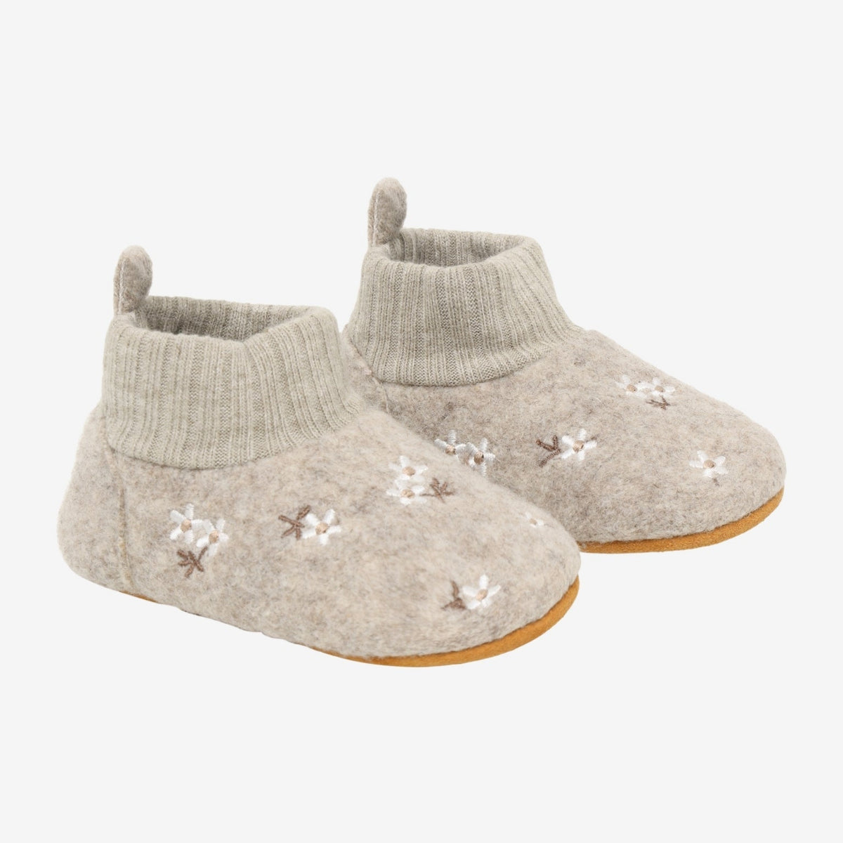 Enfant babyslof sand bloemetje borduur voorkant