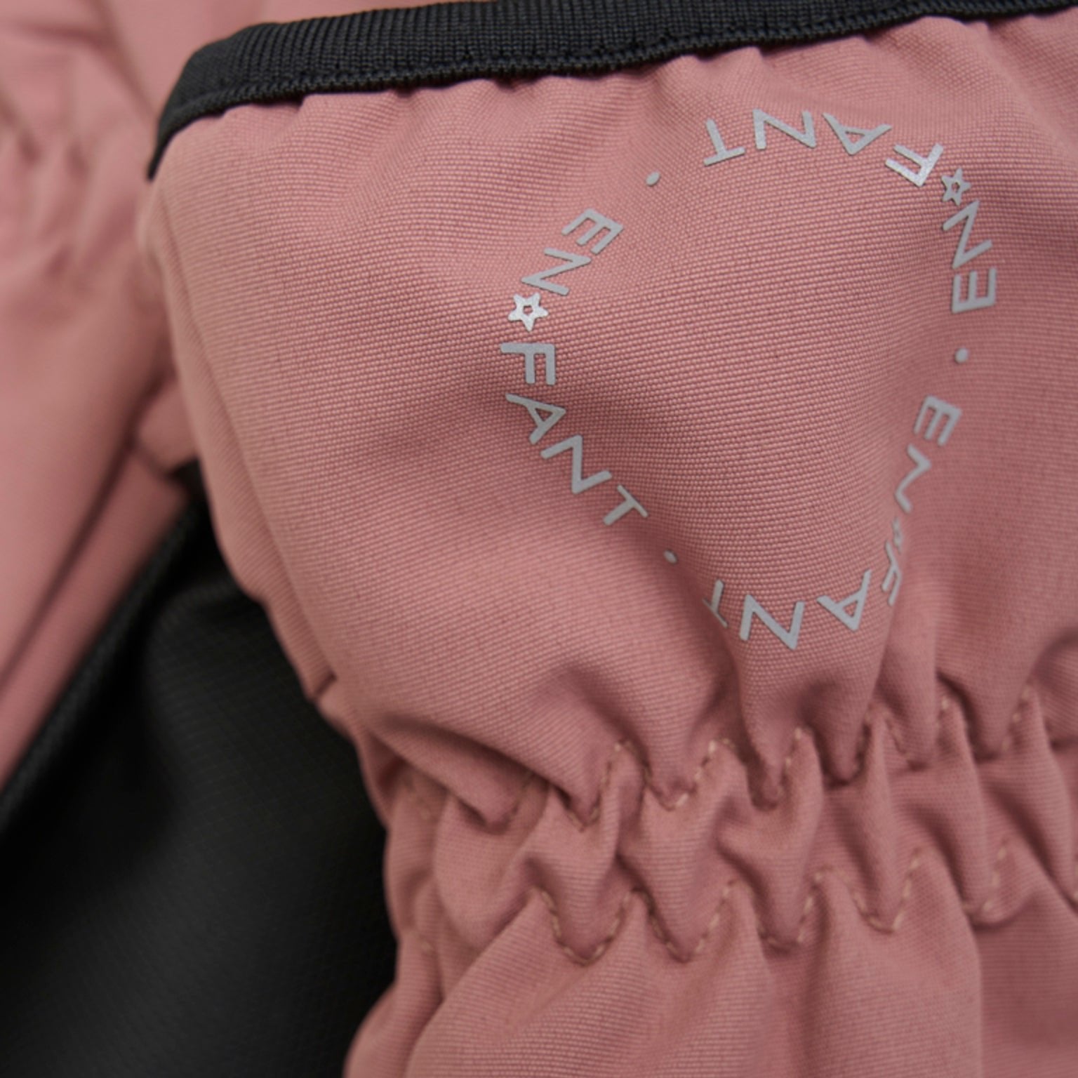 Enfant wanten old rose zoomin