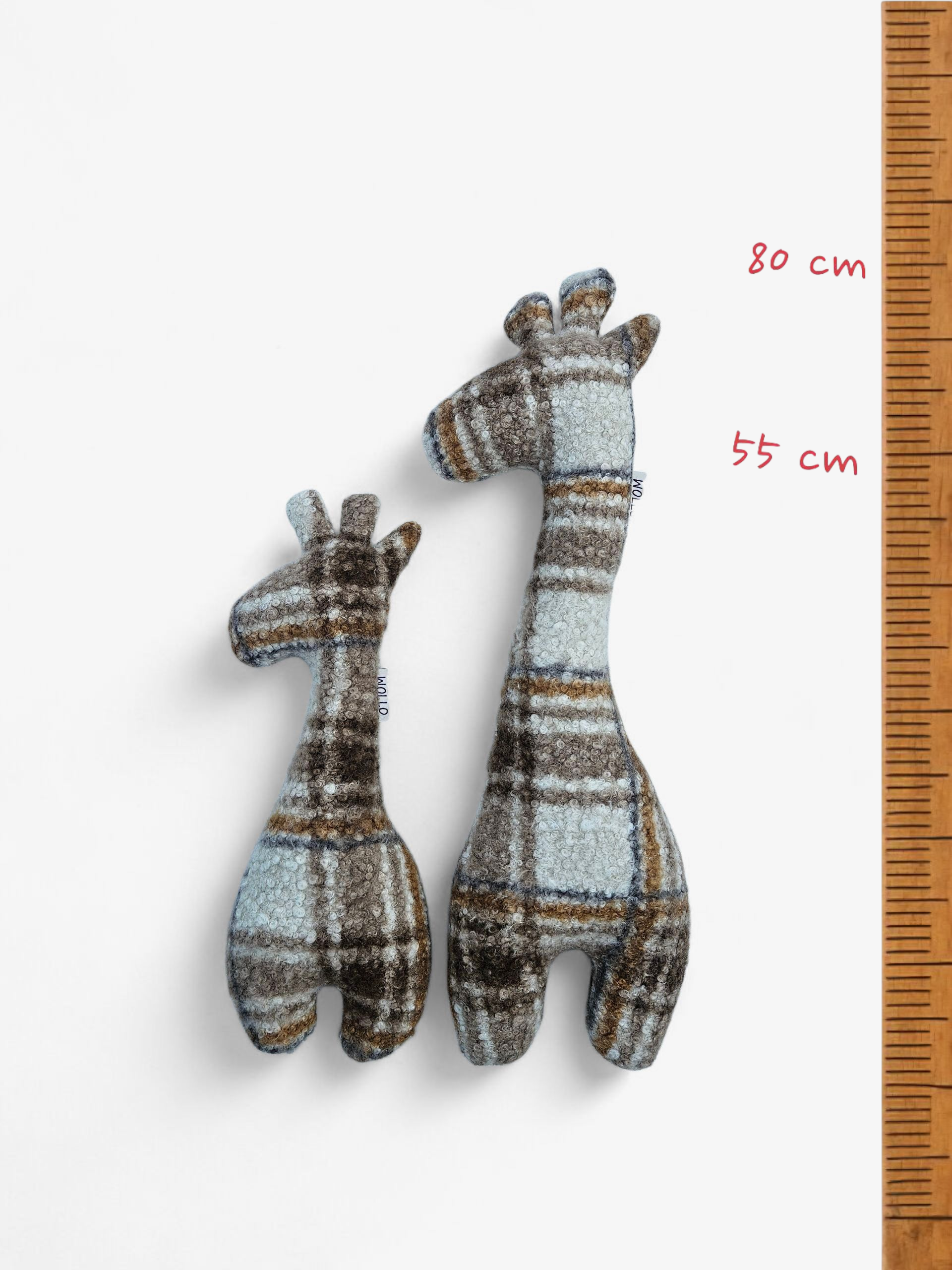 Handgemaakte wollen knuffel giraffi