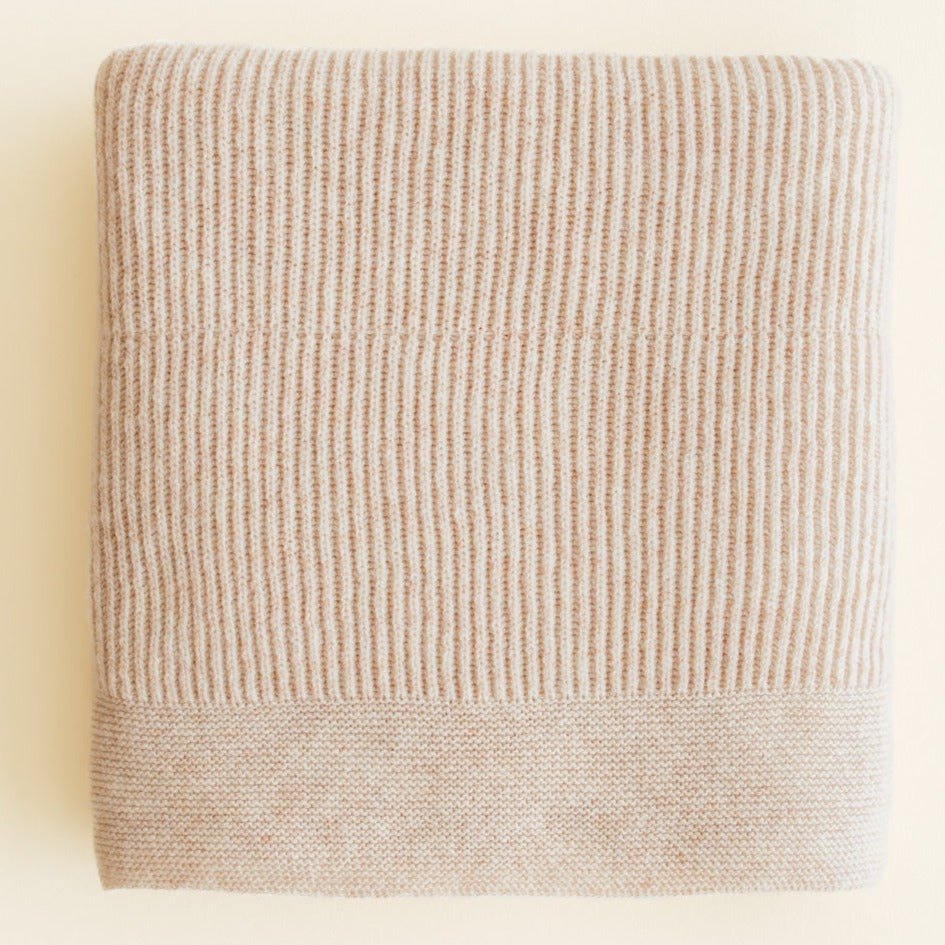 Ledikant deken Gaston Soft Beige Hvid lifestyle 2.