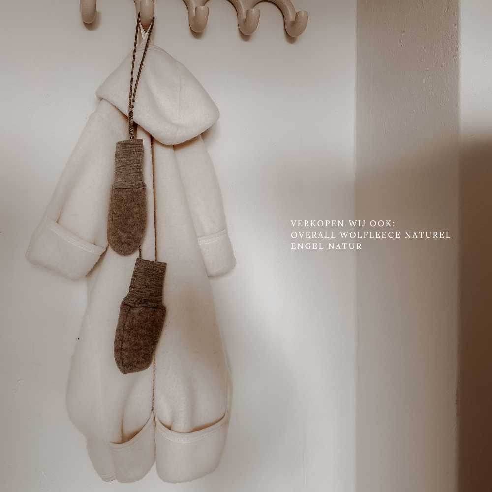 Wolfleece overall Engel Natur met wantjes. 