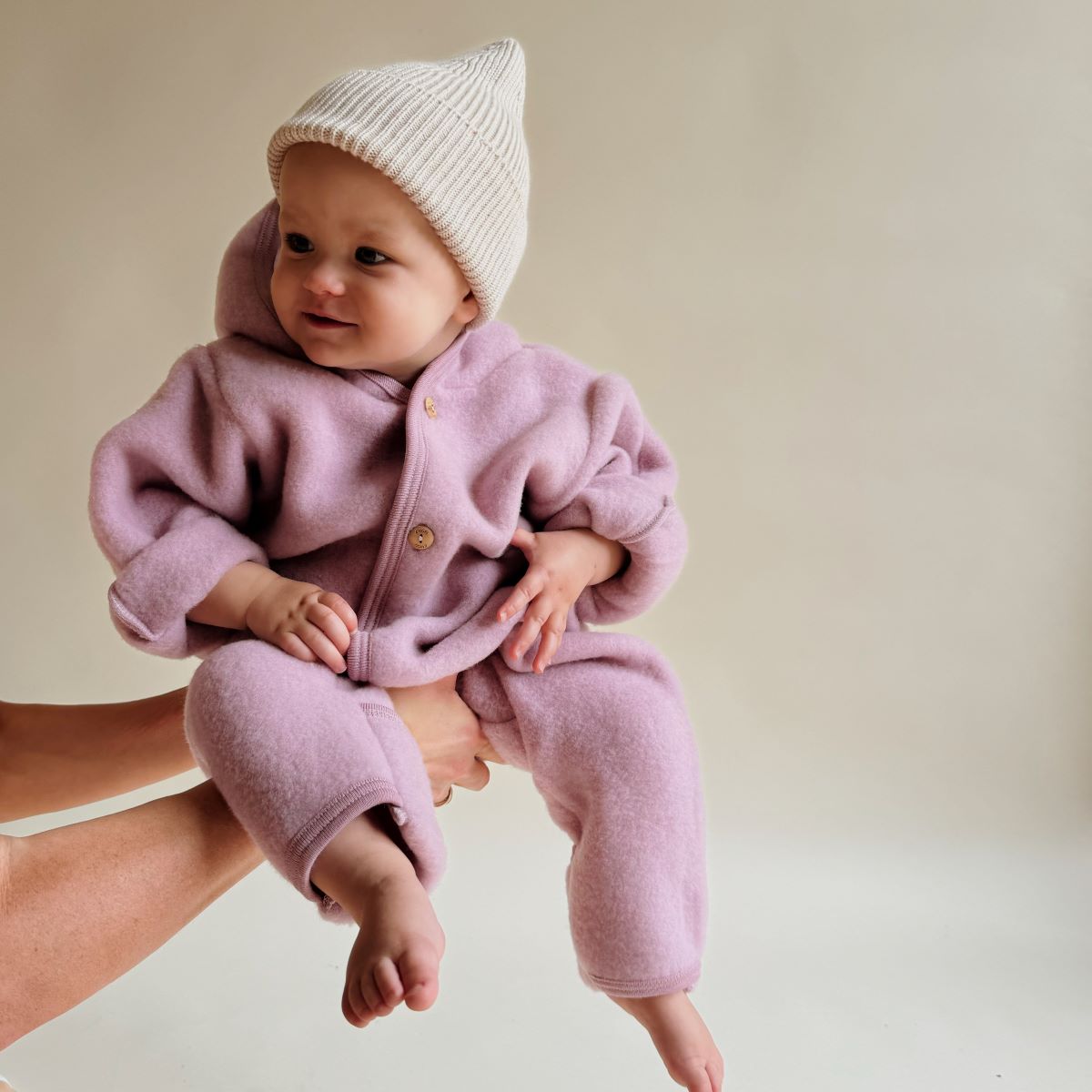 Overall wolfleece rose Engel Natur lifestyle 2.