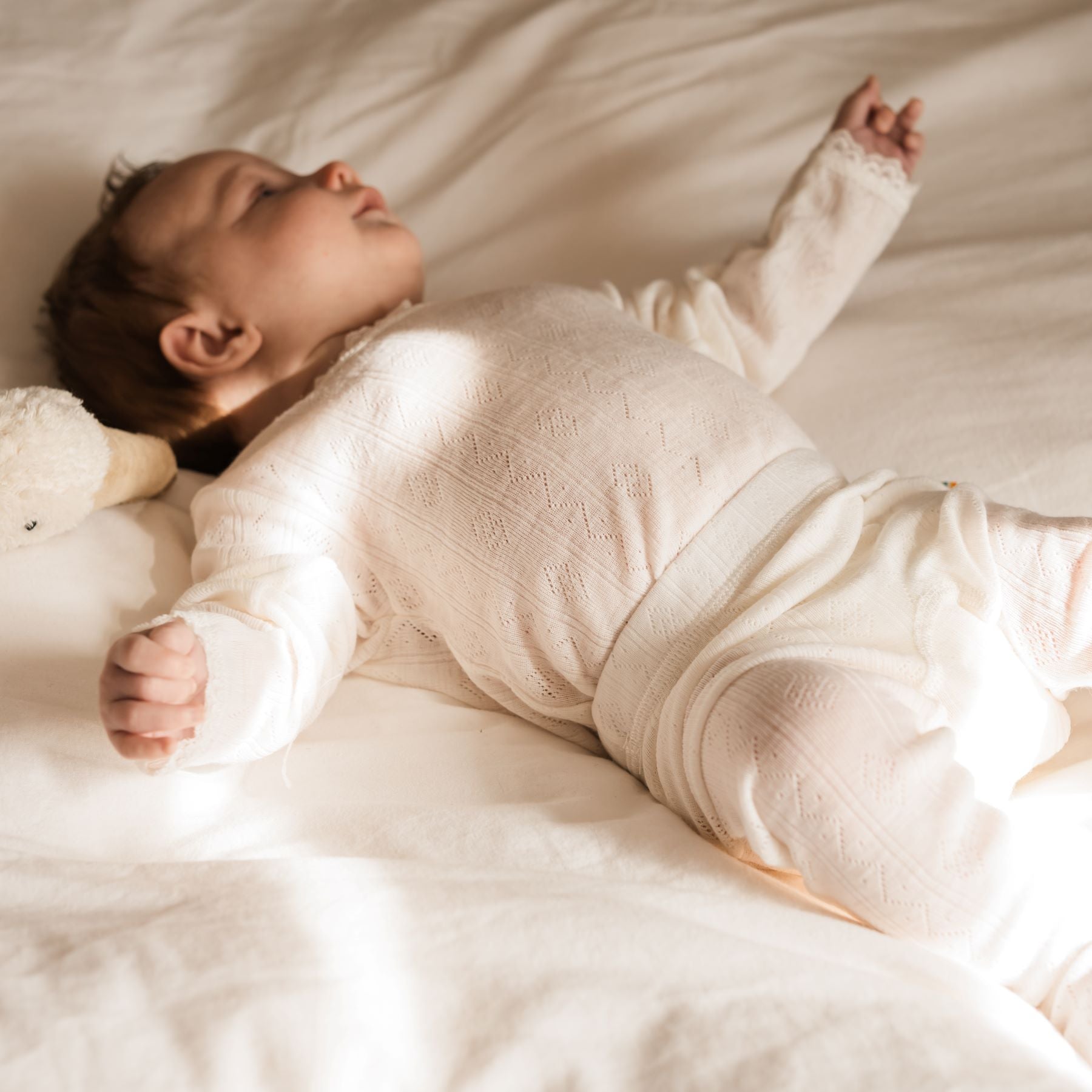 Romper Naturel Pointelle Joha totaal outfit.