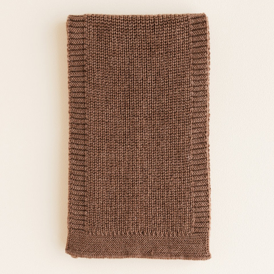 Sjaal gustave mocha opgevouwen
