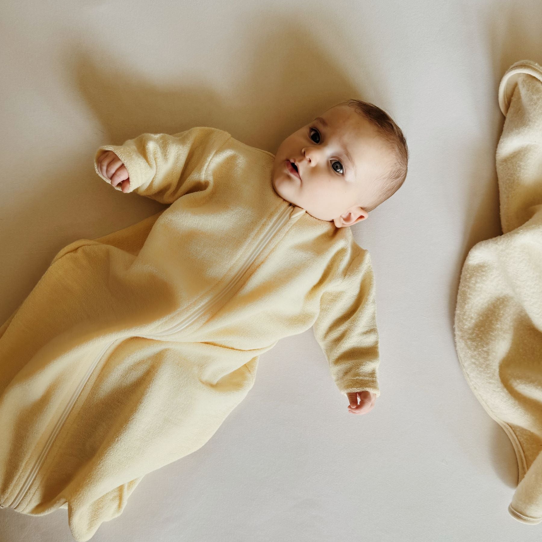 Slaapzak 100% wol Engel Natur lifestyle vooraanzicht. 