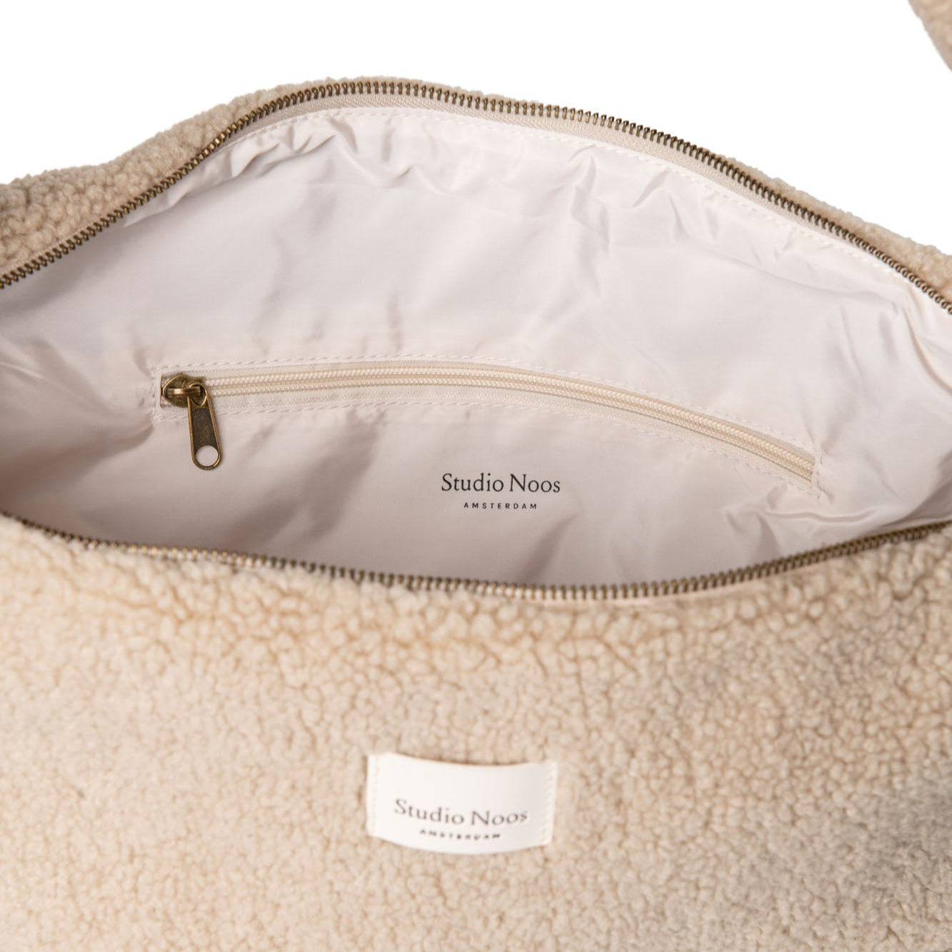 Studio NOOS mom cross body bagg binnenkant