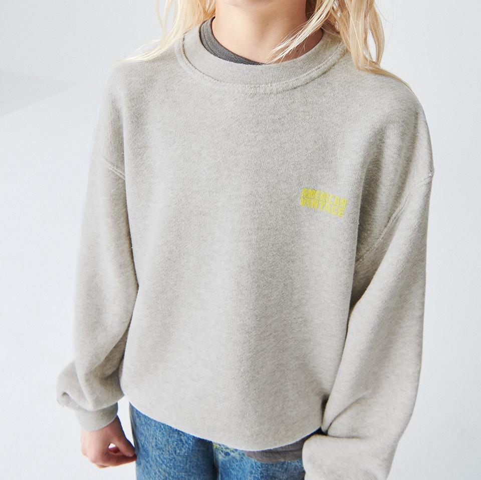 Trui polaire chine American vintage kids close up.