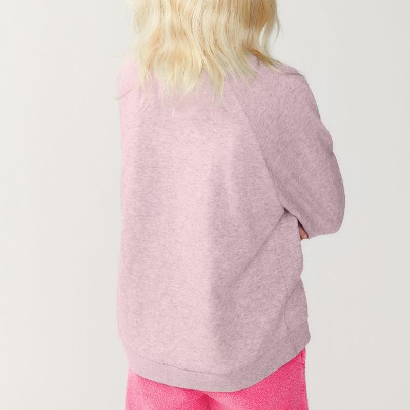 Closeup van Rose trui van American Vintage 