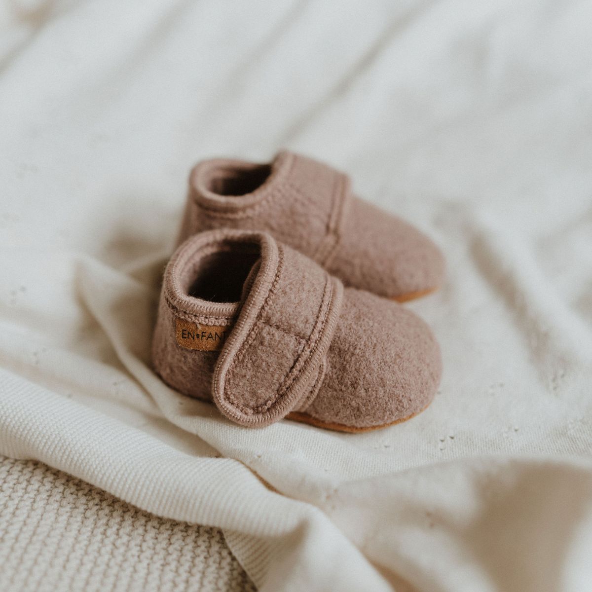 Babyslofjes wool rose - Charly's
