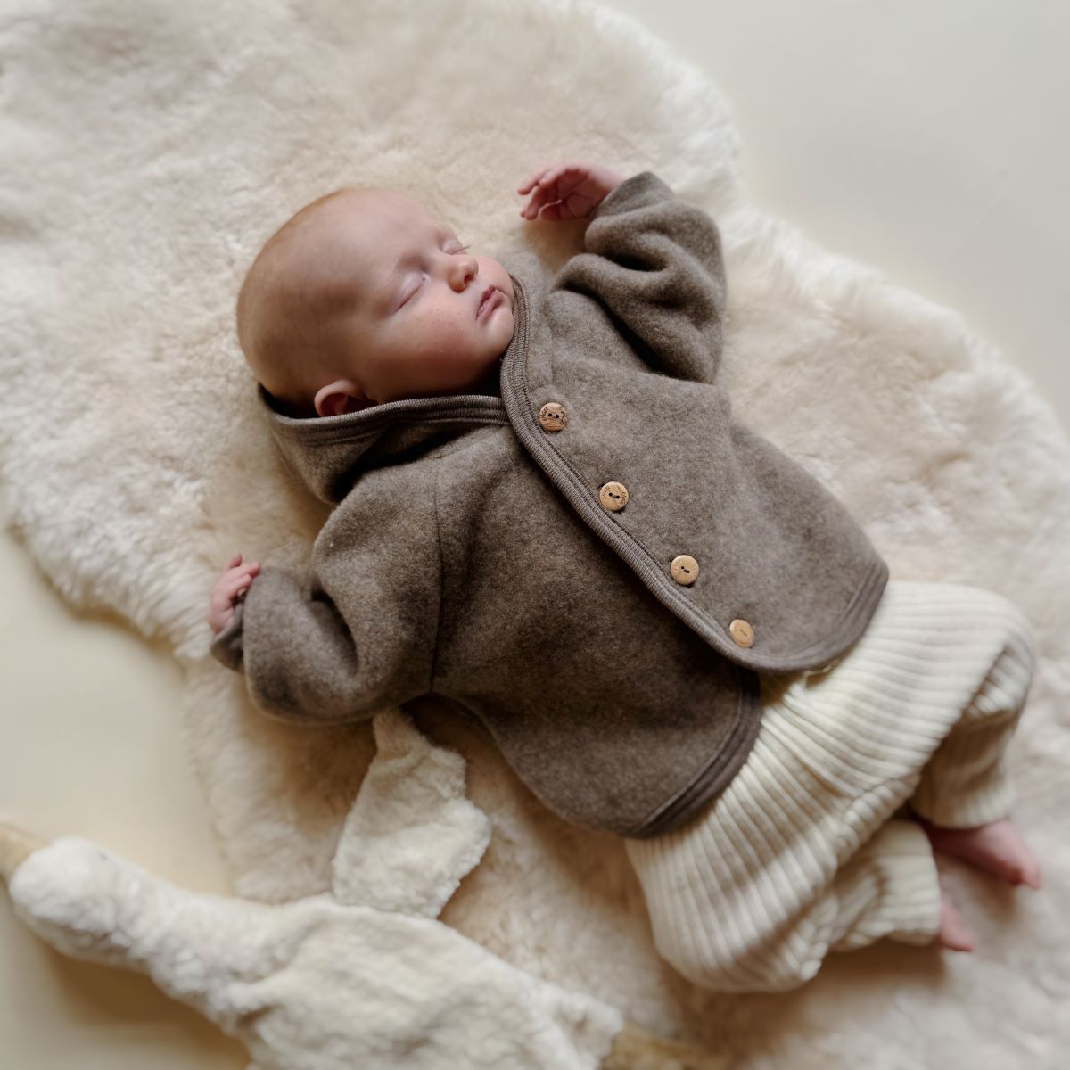 Jasje wolfleece walnoot - Charly's