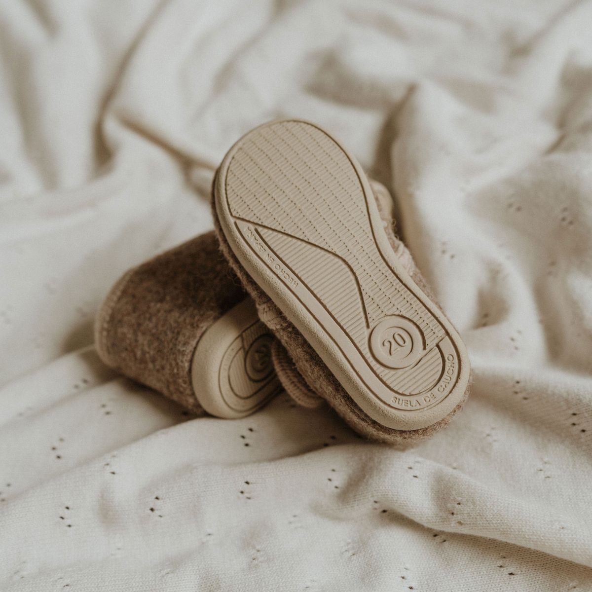 Slof harde zool walnut - Charly's