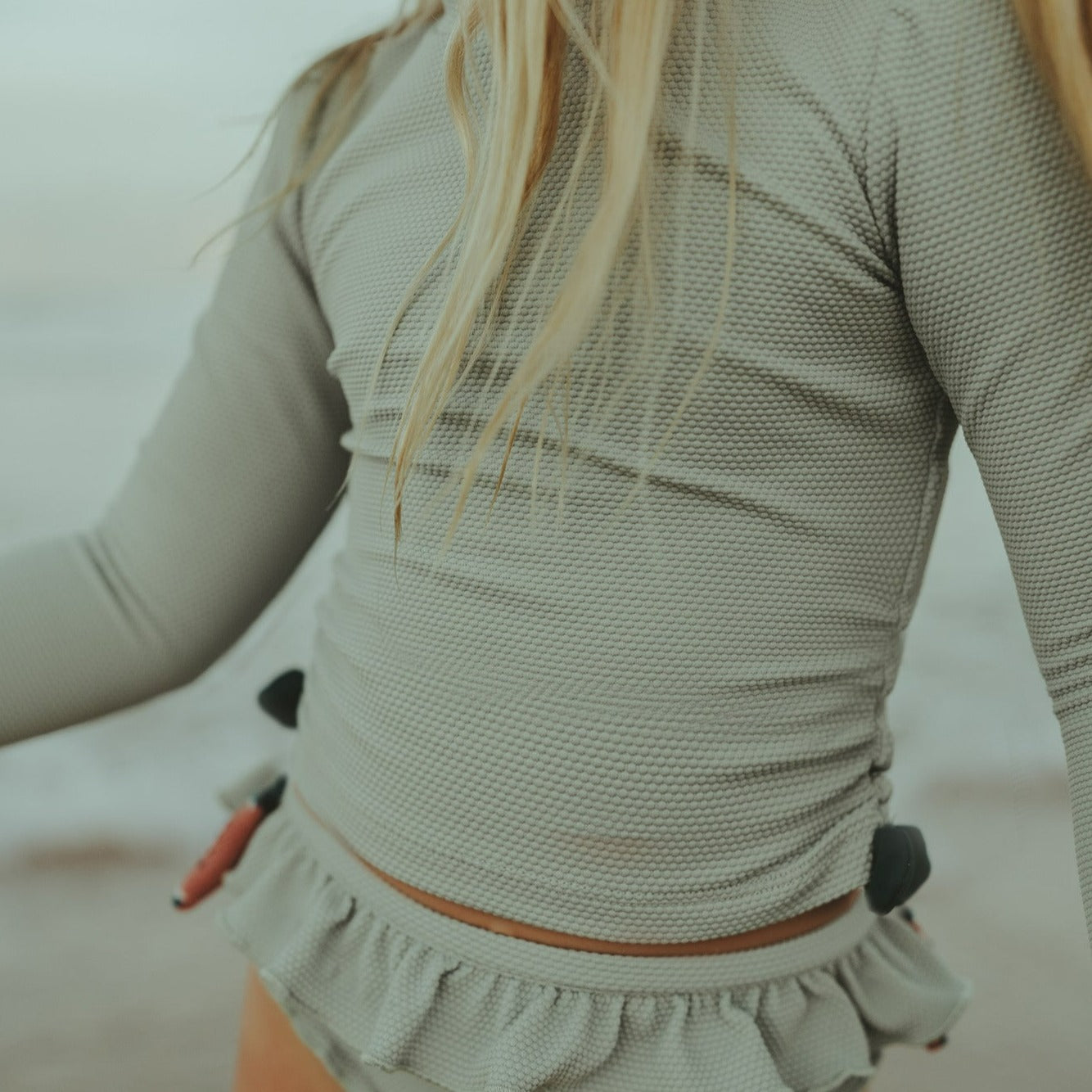 UV zwem bikini met broekje en shirt voor meisjes in de kleur blauw van Donsje.