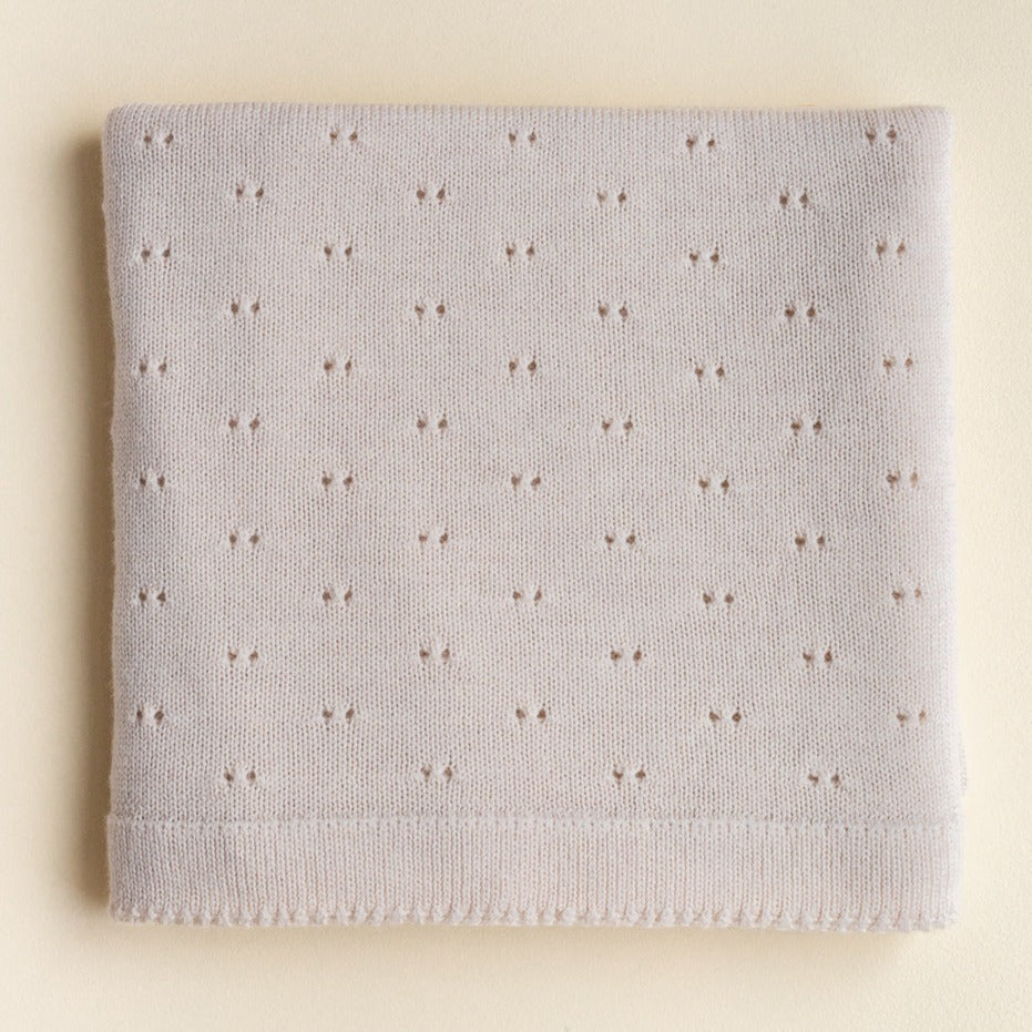 Gebreide deken voor baby's / kids in Off White van HVID. 