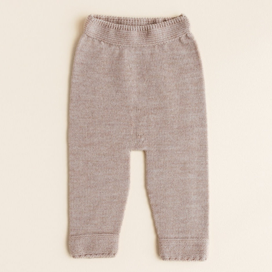 Gebreide broek voor baby's in de kleur sand van HVID.