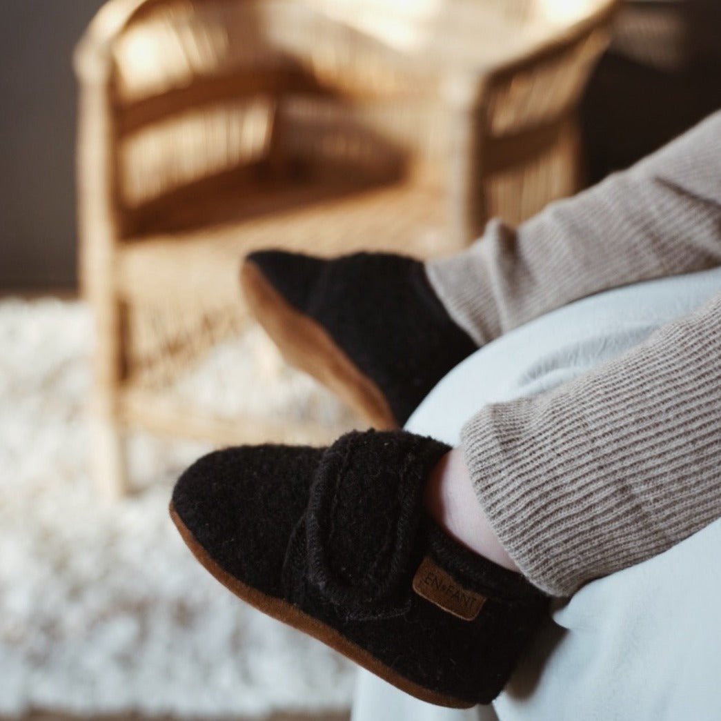 Babyslofjes wool zwart - Charly's
